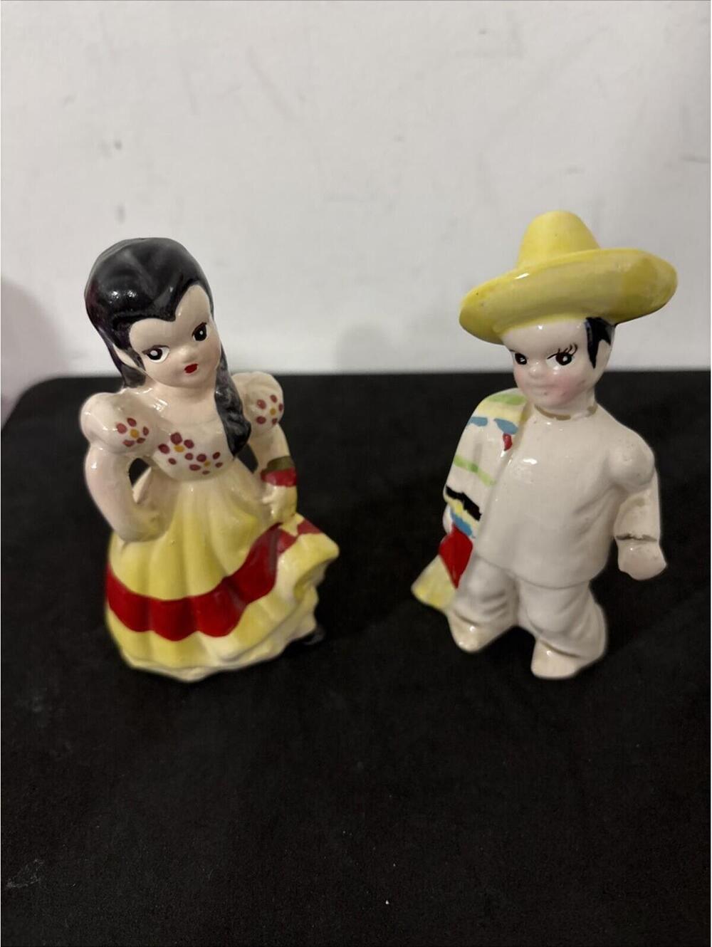 Vintage Hand Painted Salt & Pepper Set. Perfect Condition.